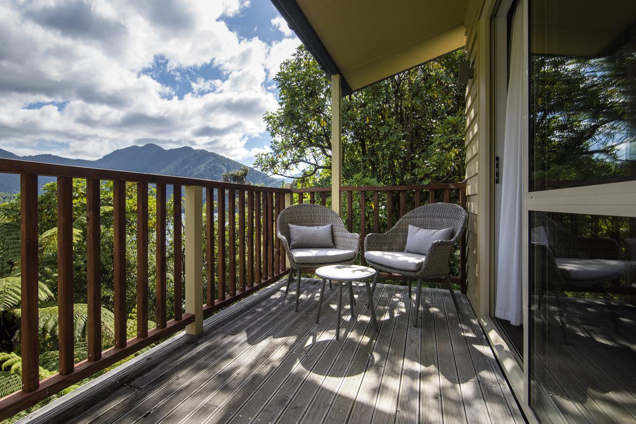 Punga Cove Resort Endeavour Inlet Exterior photo